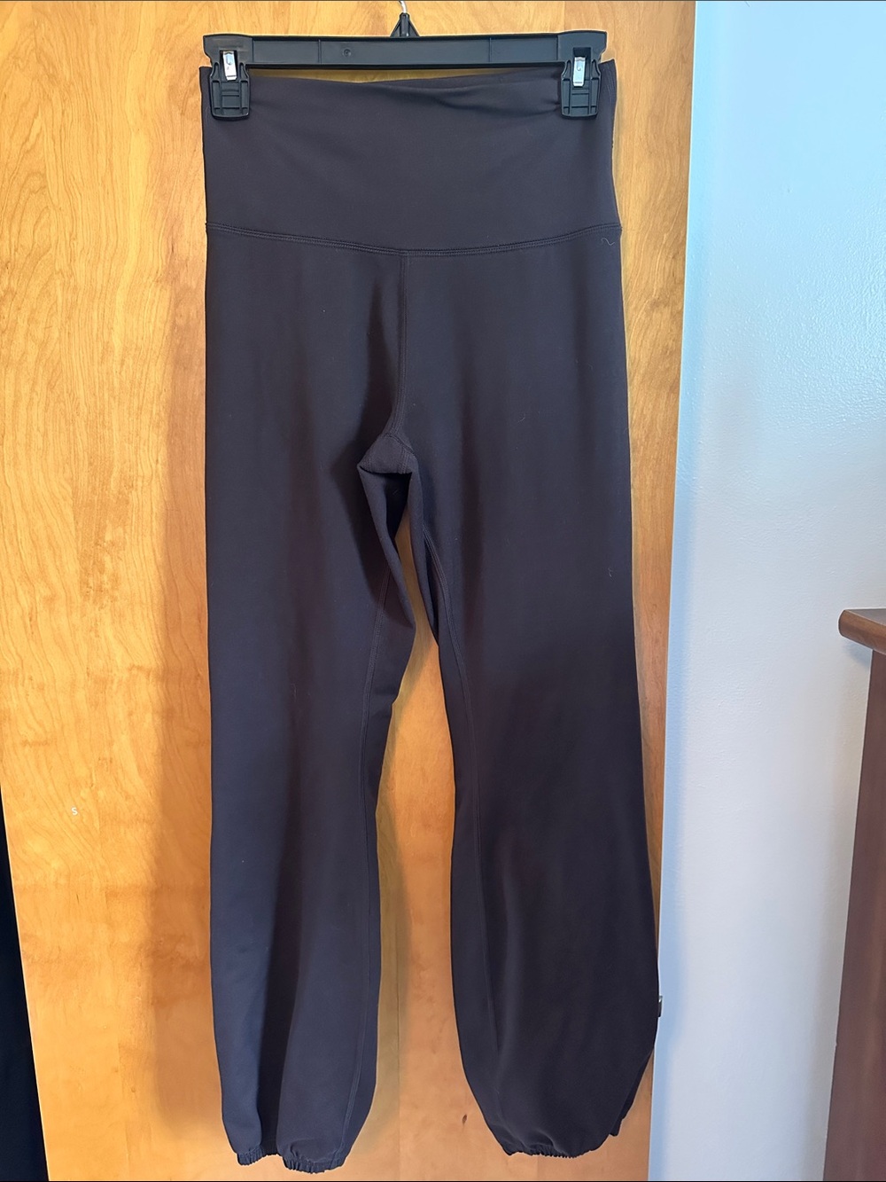 Offline by Aerie the Hugger Pant in Dark Brown Size M